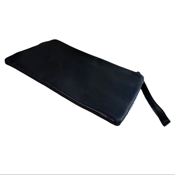 EXPRESS PEBBLED FAUX LEATHER TASSLED BLACK WHITE AND SILVER ZIP WRISTLET - Picture 13 of 16